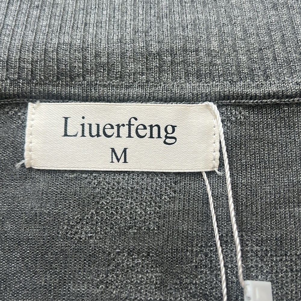 Luxeire Gray V-Neck Sweater NWT size M - Picture 3 of 7